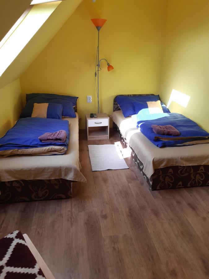 Narcisz Apartman Gyula Extérieur photo